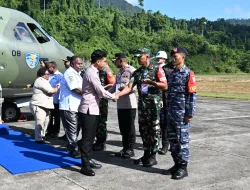 Tiba di Raja Ampat, Wapres Disambut Tarian Gale-Gale dan Prosesi Adat Mansorandak