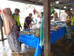 BABINSA MELAKSNAKAN KEGIATAN KOMSOS DENGAN WARGA BINAAN