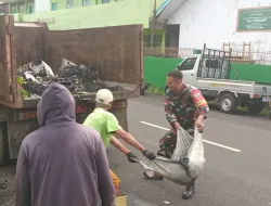 Babinsa Koramil 1405-02/Soreang Aktif Laksanakan Pemantauan Wilayah dan Kerja Bakti Bersama Warga