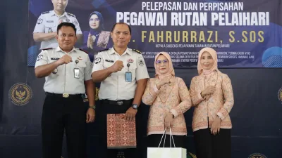 Kenangan dan Kebersamaan Iringi Pelepasan M. Fahrurrazi dari Rutan Pelaihari