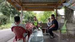 Monitoring Wilayah Binaan, Babinsa Koramil 04/Beutong Melaksanakan Komunikasi sosial ke Warga Binaan*