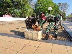 Jejak Pahlawan Dirawat, Kodim 1405/Parepare dan FKPPI Gelar Karya Bakti di TMP Paccekke dalam Rangka HUT ke-81 TNI
