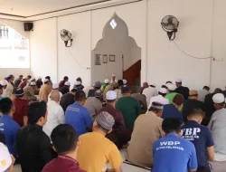 Isi Waktu Dzuhur dengan Nasihat Kebaikan, Warga Binaan Rutan Pelaihari Ikuti Tausyiah di Masjid Istiqomah