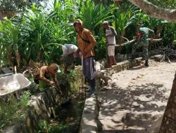 Cegah Banjir, Kodim 1404/Pinrang Bersama Warga Bersihkan Saluran Drainase