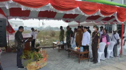KASREM 181/PVT HADIRI DOA BERSAMA LINTAS AGAMA, PERKUAT PERSATUAN DAN TOLERANSI DI PAPUA BARAT DAYA