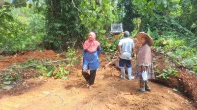 Dari Tanjung Batu ke Pantai Amal, Jalan TMMD ke-130 Pangkas Jarak Menuju Pendidikan