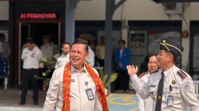 RESMIKAN PTSP, DIREKTUR PELAYANAN TAHANAN DAN ANAK BERIKAN APRESIASI KEPADA BAPAS PALU DITENGAH KETERBATASAN TETAPI MASIH BERINOVASI DEMI PELAYANAN PUBLIK YANG LEBIH BAIK