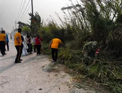 Cegah Genangan Air, Kodim 1404/Pinrang Bersama Warga Bersihkan Drainase di Desa Bunga