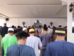 Perkuat Keimanan dan Kebersamaan, Sholat Jumat Berjamaah Warnai Pembinaan di Rutan Pelaihari